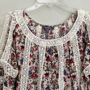 Anthropologie Peasant top